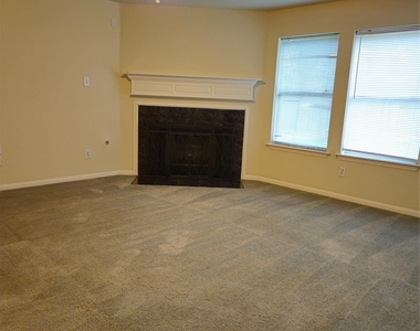42 Drifting Shadows Circle - Photo Thumbnail 2