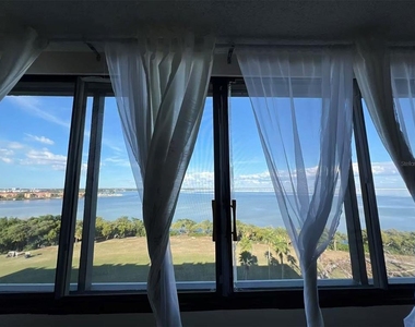 2618 Cove Cay Drive - Photo Thumbnail 3