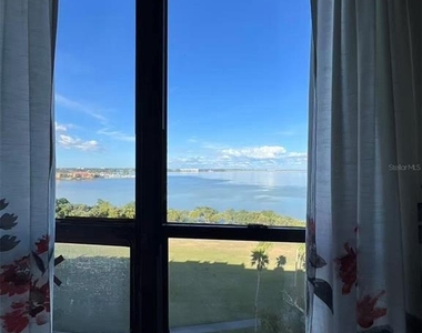 2618 Cove Cay Drive - Photo Thumbnail 5