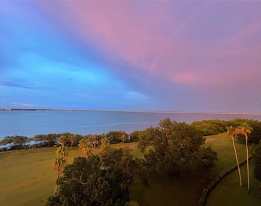 2618 Cove Cay Drive - Photo Thumbnail 19