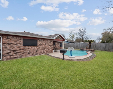 123 Ballantrae Lane - Photo Thumbnail 5