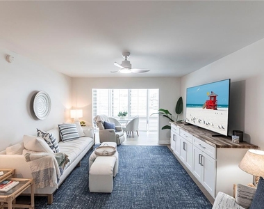 1055 W Peppertree Drive - Photo Thumbnail 1