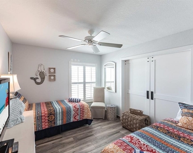 6154 Midnight Pass Road - Photo Thumbnail 7