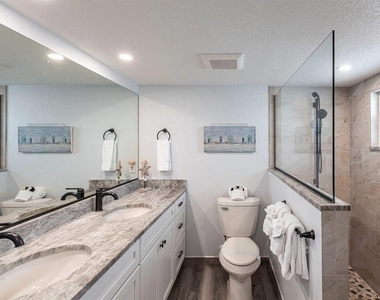 6154 Midnight Pass Road - Photo Thumbnail 8