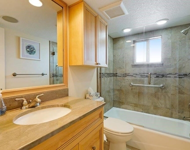6154 Midnight Pass Road - Photo Thumbnail 5