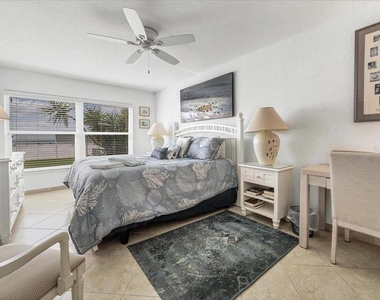 6154 Midnight Pass Road - Photo Thumbnail 9