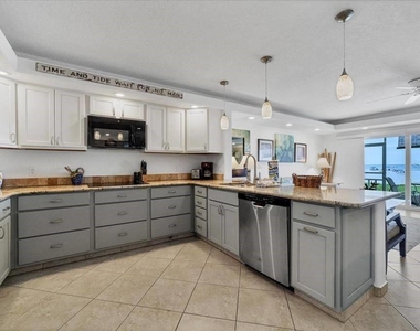 6154 Midnight Pass Road - Photo Thumbnail 5