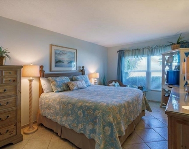 6154 Midnight Pass Road - Photo Thumbnail 7