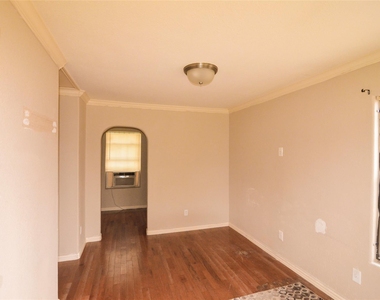 7326 Eagle Pass Street - Photo Thumbnail 4