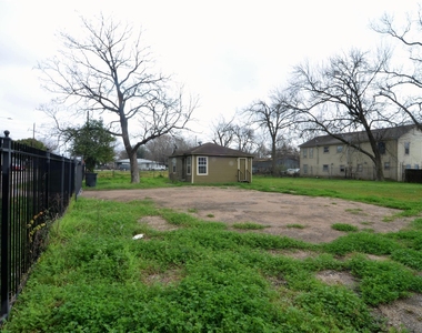 7326 Eagle Pass Street - Photo Thumbnail 25