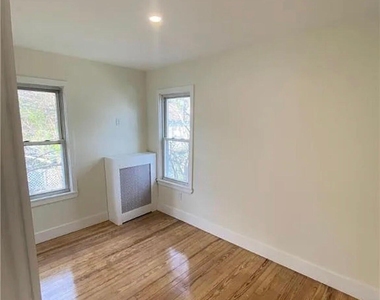 24 Stafford Avenue - Photo Thumbnail 9