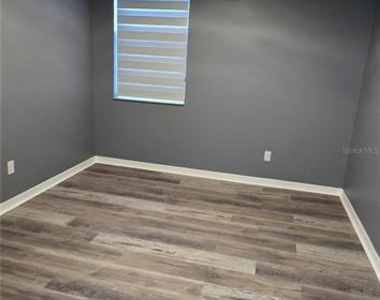 2754 Creekmore Court - Photo Thumbnail 15