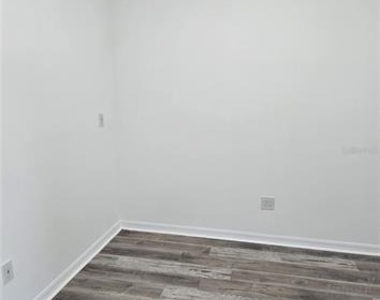 2754 Creekmore Court - Photo Thumbnail 5