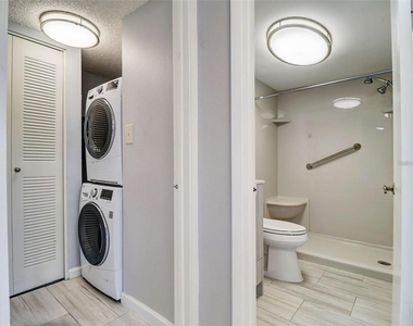 3217 Westridge Boulevard - Photo Thumbnail 13