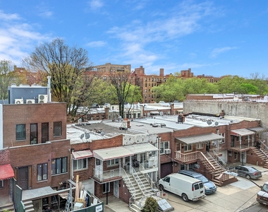 837 Maple Street - Photo Thumbnail 7