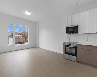 837 Maple Street - Photo Thumbnail 2