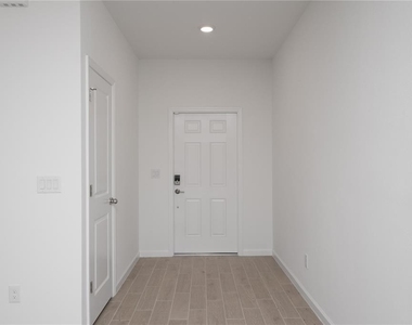 704 Nw 126th Terrace - Photo Thumbnail 6