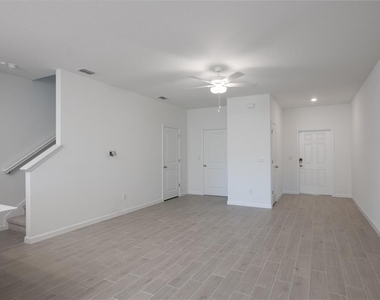 704 Nw 126th Terrace - Photo Thumbnail 9