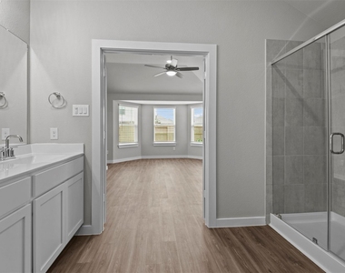 3003 Middleton Drive - Photo Thumbnail 7