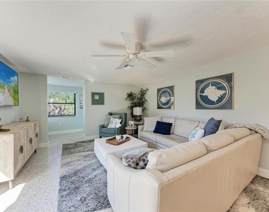 730 Fox Street - Photo Thumbnail 9