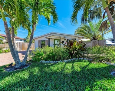 730 Fox Street - Photo Thumbnail 1
