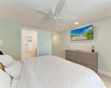 730 Fox Street - Photo Thumbnail 18