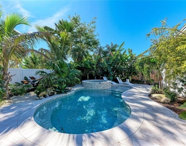 730 Fox Street - Photo Thumbnail 38