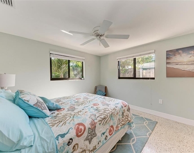 730 Fox Street - Photo Thumbnail 27