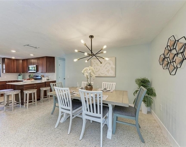 730 Fox Street - Photo Thumbnail 11