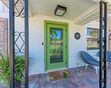 730 Fox Street - Photo Thumbnail 7