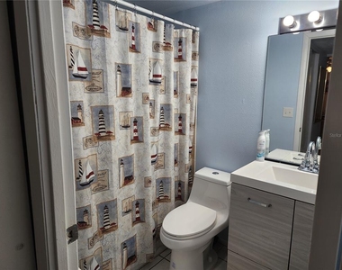 3064 Lake Bayshore Drive - Photo Thumbnail 8
