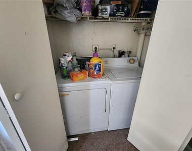 3064 Lake Bayshore Drive - Photo Thumbnail 11