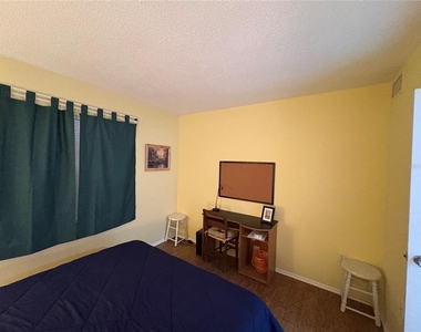 3064 Lake Bayshore Drive - Photo Thumbnail 37