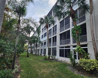 3064 Lake Bayshore Drive - Photo Thumbnail 12