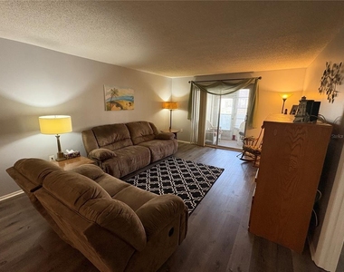 3064 Lake Bayshore Drive - Photo Thumbnail 18