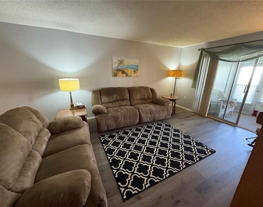 3064 Lake Bayshore Drive - Photo Thumbnail 34