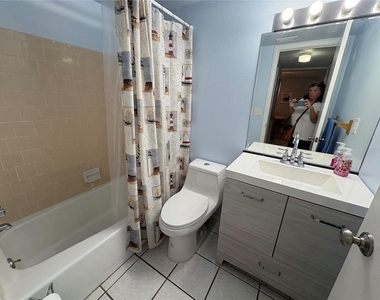 3064 Lake Bayshore Drive - Photo Thumbnail 38