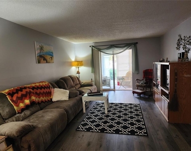 3064 Lake Bayshore Drive - Photo Thumbnail 5