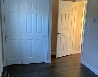 4 Villaway Road - Photo Thumbnail 11