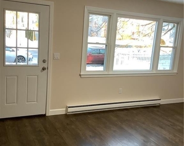 4 Villaway Road - Photo Thumbnail 6