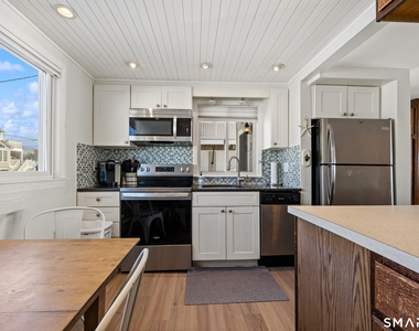 33 Beach Road - Photo Thumbnail 9