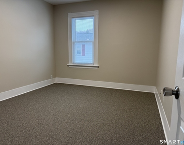 22 Dwight Street - Photo Thumbnail 10
