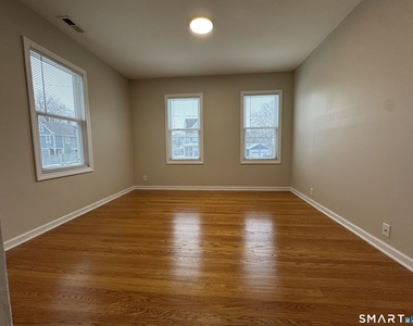 22 Dwight Street - Photo Thumbnail 5