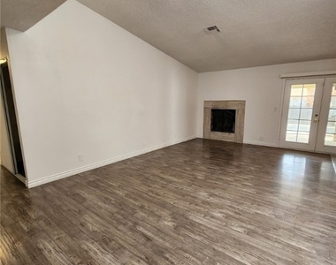 1823 Niblick Circle - Photo Thumbnail 7