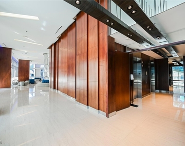 4525 Dean Martin Drive - Photo Thumbnail 4
