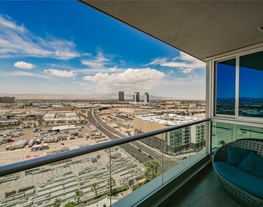 4525 Dean Martin Drive - Photo Thumbnail 24