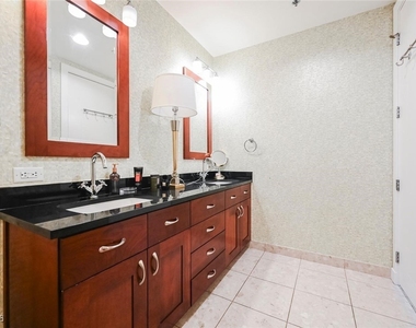 4525 Dean Martin Drive - Photo Thumbnail 15