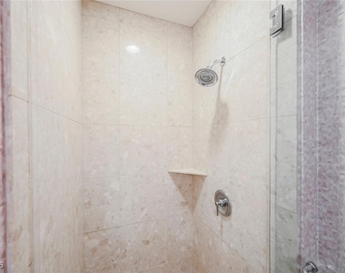 4525 Dean Martin Drive - Photo Thumbnail 12