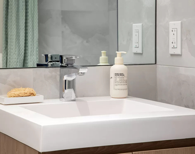 445 Grand Avenue - Photo Thumbnail 8