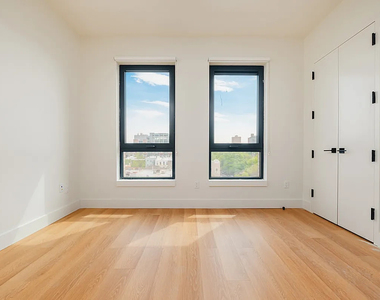 130 Hope Street - Photo Thumbnail 5